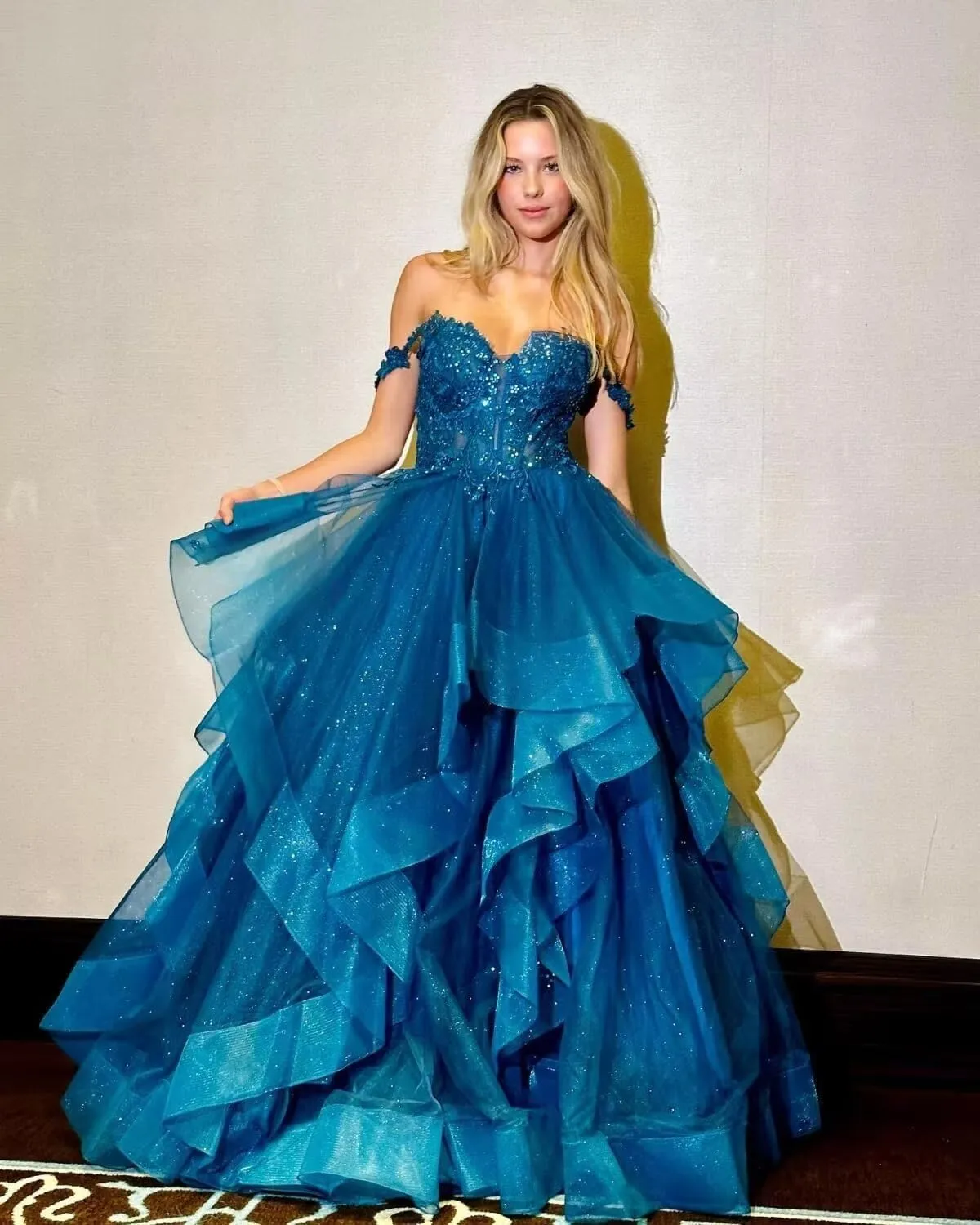 Glitter Tulle Prom Dress Lace Applique Ball Gowns Puffy Prom Dresses for Women Off The Shoulder Formal Evening Gown